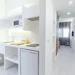 Suite Palermo Apartment Hotel